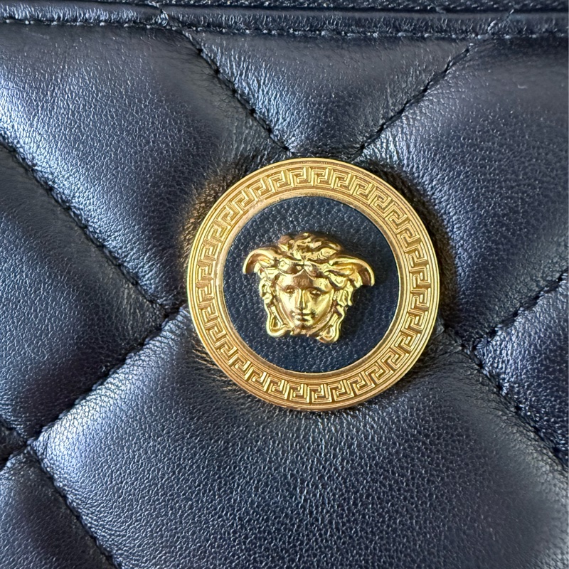 Medusa 金色梅杜莎羊皮小款手拿包(黑色)-8