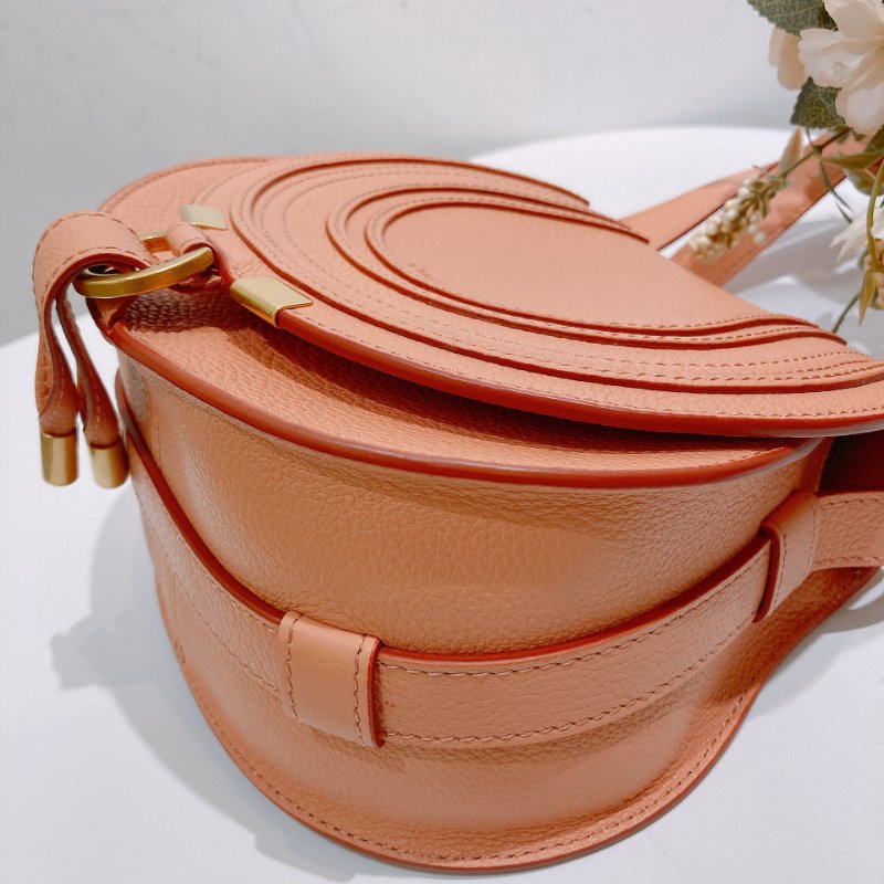 TW4485 Chloé 寇兒 珊瑚粉 小號 馬鞍包Small Marcie bag Leather Coral-7