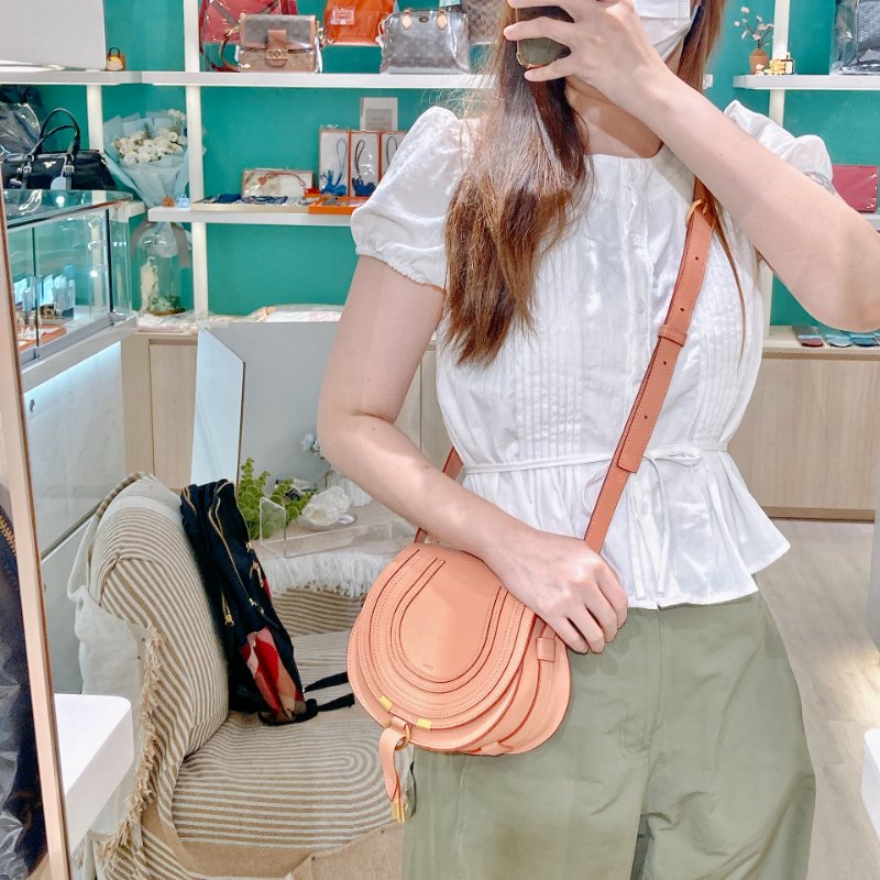 TW4485 Chloé 寇兒 珊瑚粉 小號 馬鞍包Small Marcie bag Leather Coral-16