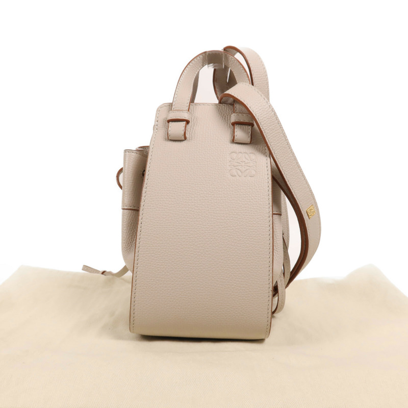 LOEWE 牛皮皮革Mini Hammock金扣手挽肩背兩用袋-8