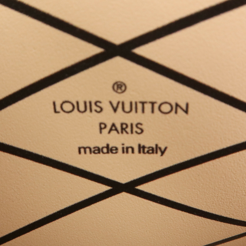 LOUIS VUITTON Monogram Mini Essential Trunk金扣鏈帶肩背袋-5
