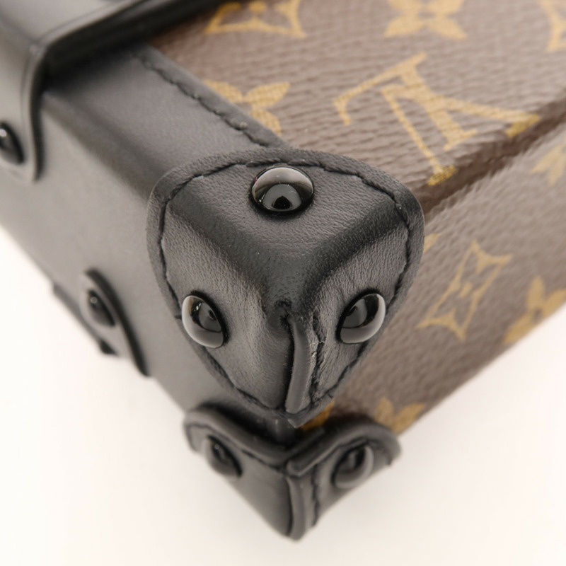 LOUIS VUITTON Monogram Mini Essential Trunk金扣鏈帶肩背袋-11