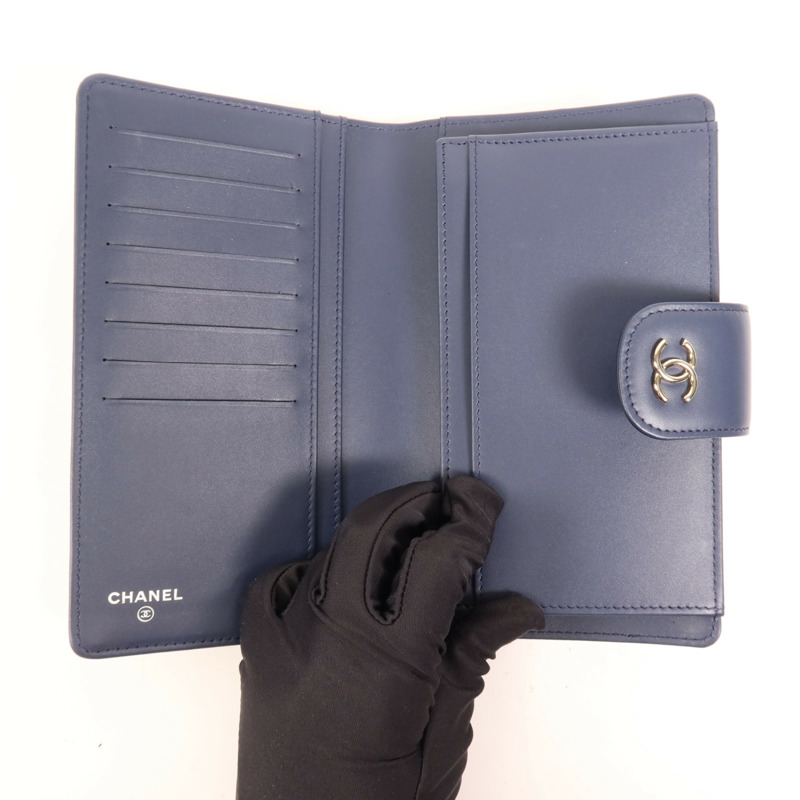 CHANEL 漆皮皮革/皮革Fold Wallet銀扣錢包-4