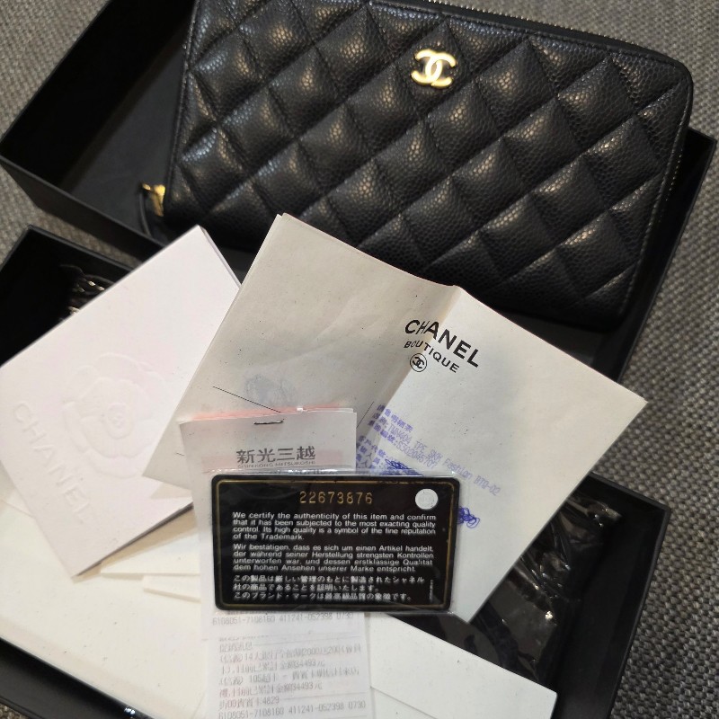 chanel 黑金牛皮荔枝紋拉鍊錢夾-12