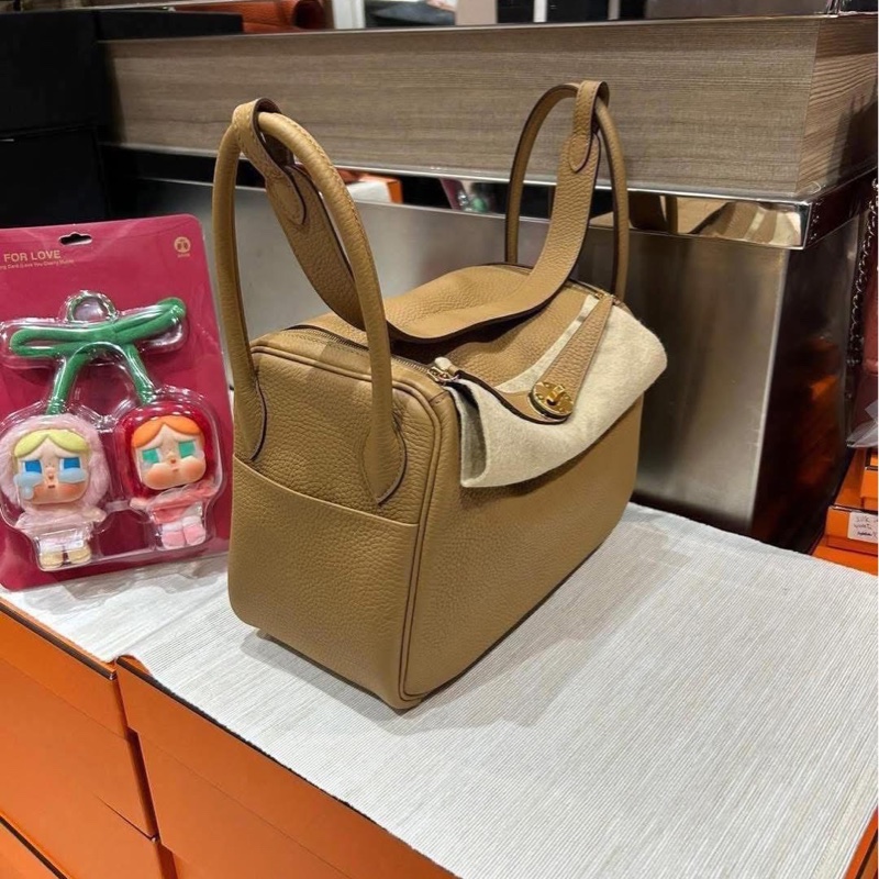 Hermes Lindy 26,餅乾色金扣,STAMP Z-1