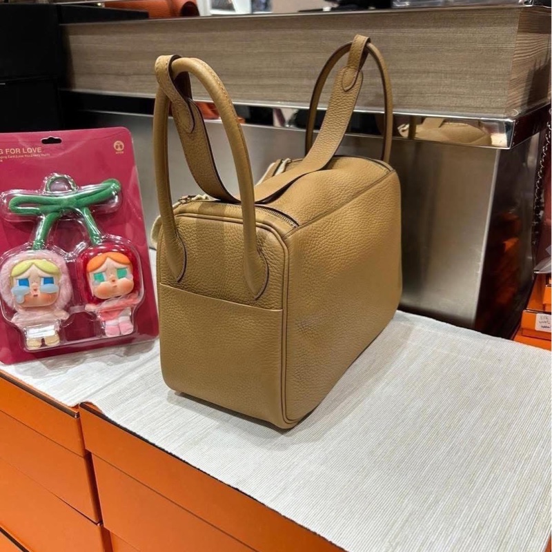 Hermes Lindy 26,餅乾色金扣,STAMP Z-2