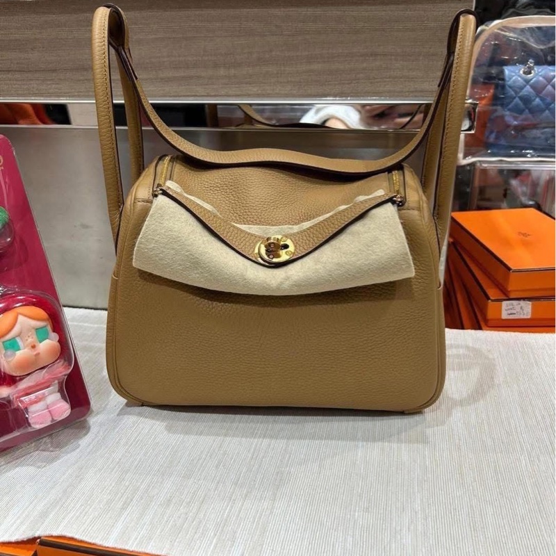 Hermes Lindy 26,餅乾色金扣,STAMP Z-5