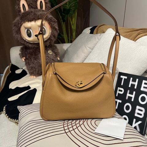 Hermes Lindy 26,餅乾色金扣,STAMP Z
