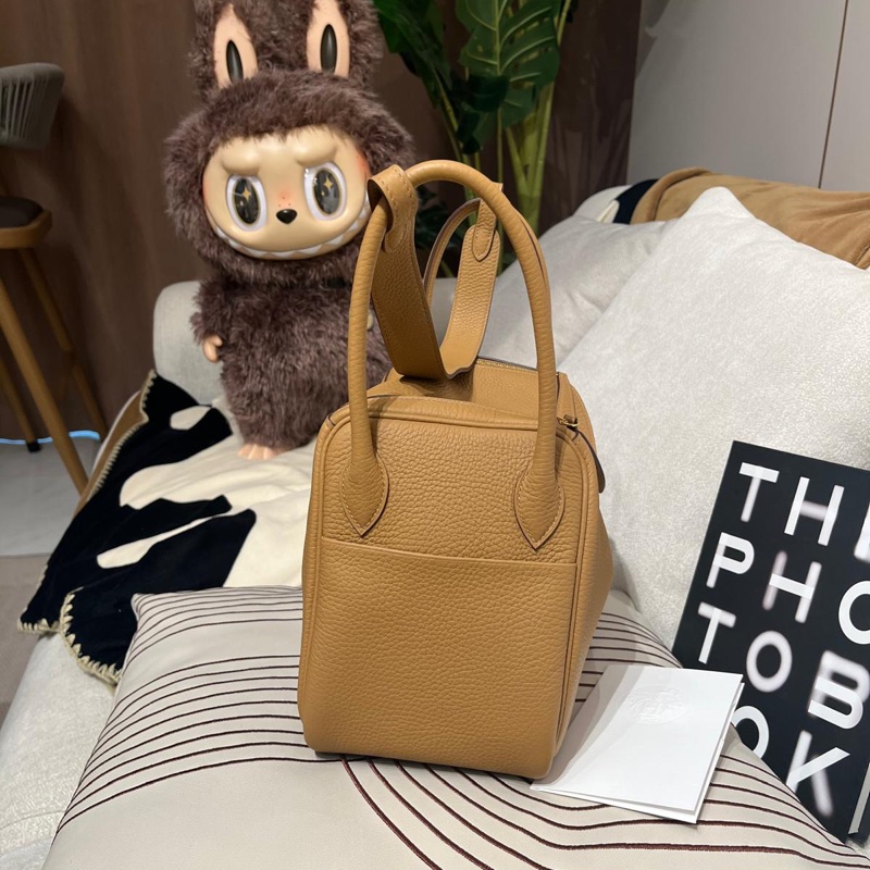 Hermes Lindy 26,餅乾色金扣,STAMP Z-5