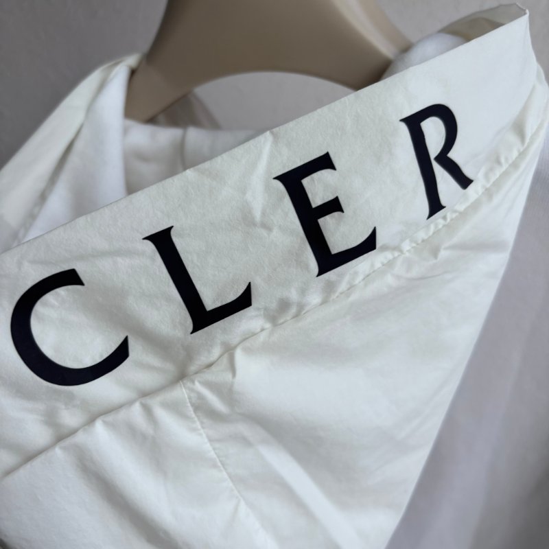 ::MONCLER: 白色拉鍊連帽外套 12號-22