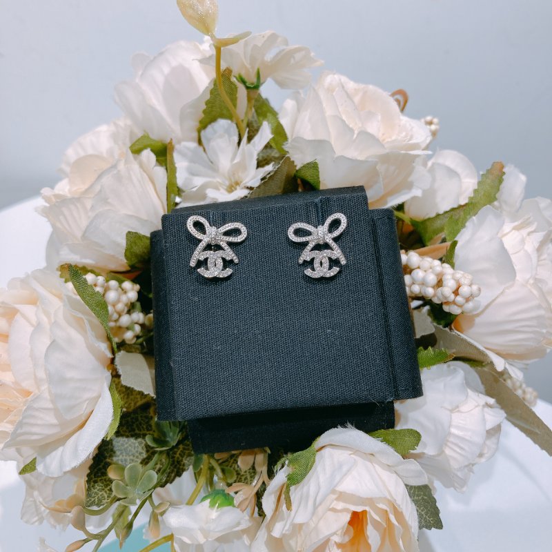 TW4484 Chanel 香奈兒最新款 蝴蝶元素滿滿cc耳環 25K Bow and CC Logo Earrings Crystal x PHW-1