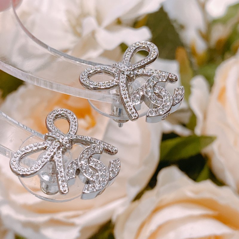 TW4484 Chanel 香奈兒最新款 蝴蝶元素滿滿cc耳環 25K Bow and CC Logo Earrings Crystal x PHW-2