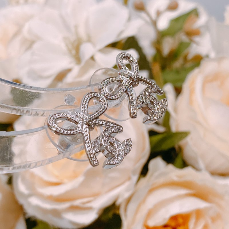 TW4484 Chanel 香奈兒最新款 蝴蝶元素滿滿cc耳環 25K Bow and CC Logo Earrings Crystal x PHW-5