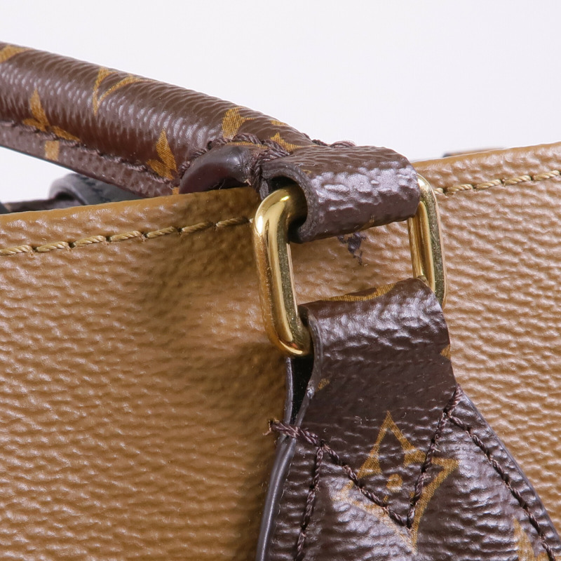 LOUIS VUITTON Monogram Giant/Reverse On The Go MM金扣手挽肩背兩用袋-12