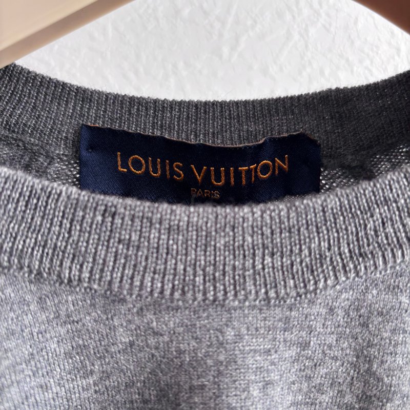 ::LOUIS VUITTON:: LV 灰色針織上衣 秋冬-4