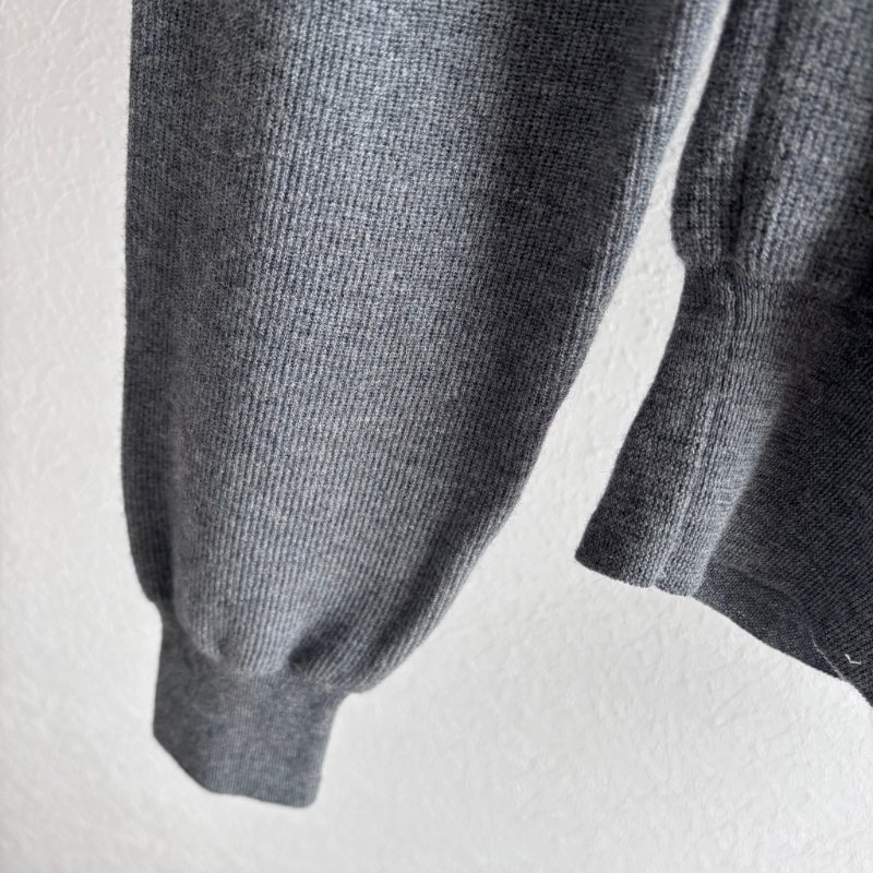 ::LOUIS VUITTON:: LV 灰色針織上衣 秋冬-8