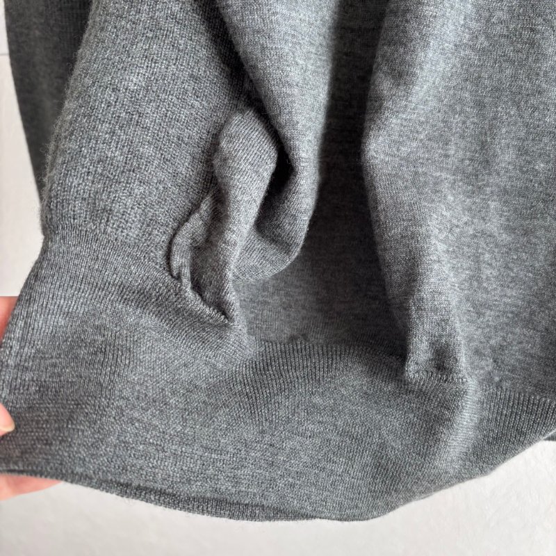 ::LOUIS VUITTON:: LV 灰色針織上衣 秋冬-9