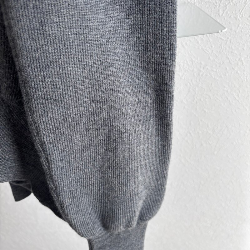 ::LOUIS VUITTON:: LV 灰色針織上衣 秋冬-15