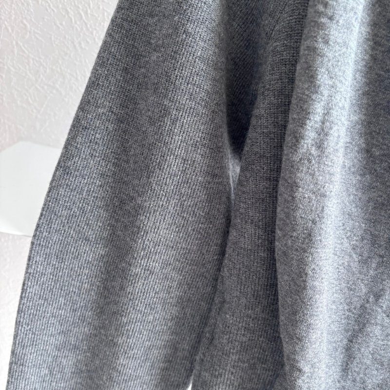 ::LOUIS VUITTON:: LV 灰色針織上衣 秋冬-18