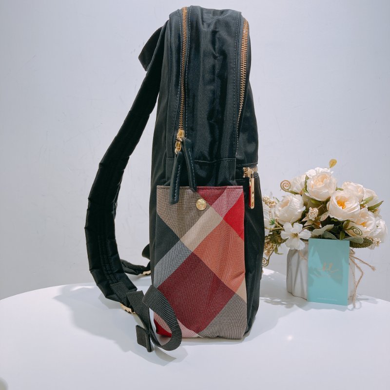 TW4486 Burberry巴寶莉 輕巧尼龍料背包 blue Label Nylon Backpack Black-2