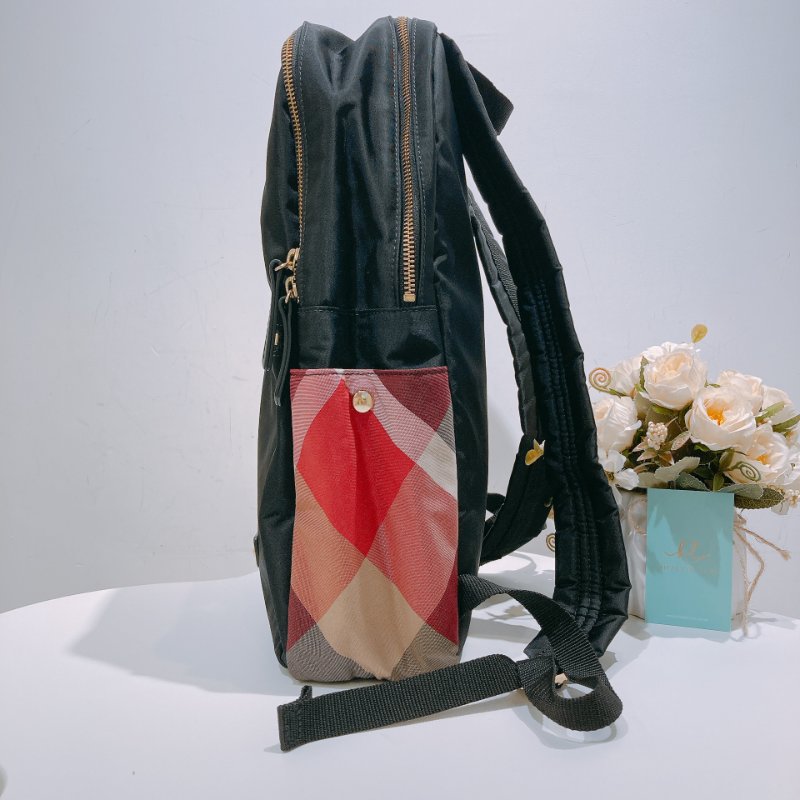 TW4486 Burberry巴寶莉 輕巧尼龍料背包 blue Label Nylon Backpack Black-3