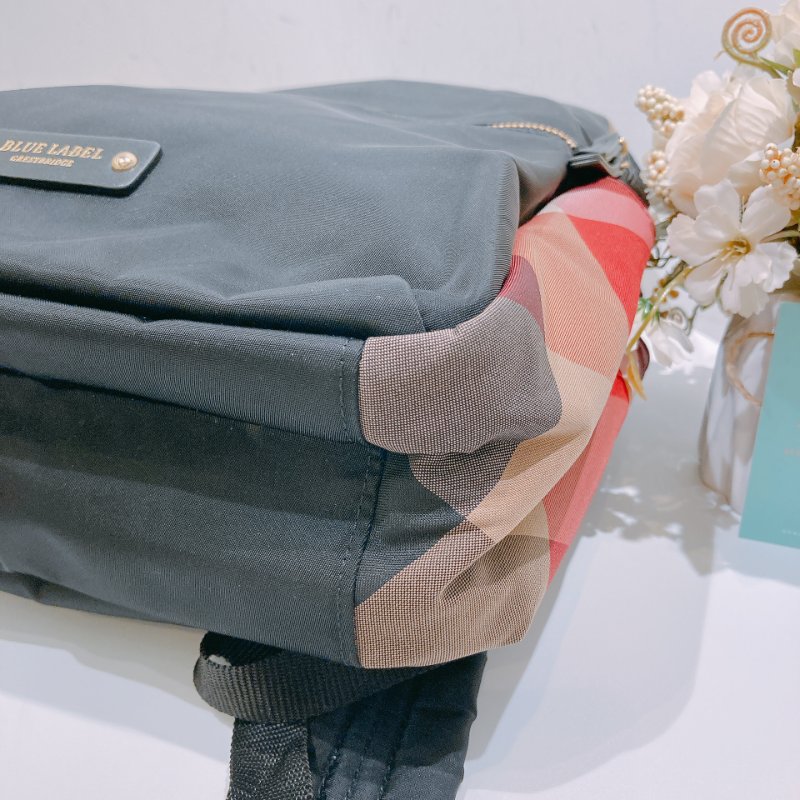 TW4486 Burberry巴寶莉 輕巧尼龍料背包 blue Label Nylon Backpack Black-5