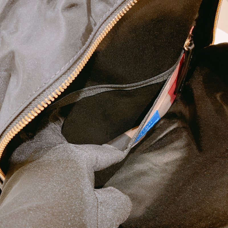 TW4486 Burberry巴寶莉 輕巧尼龍料背包 blue Label Nylon Backpack Black-16