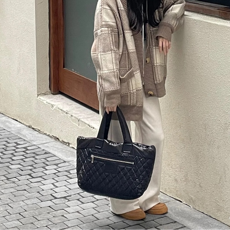 莉亞精品♡Chanel A48611 手提空氣包 黑 九新美包-2