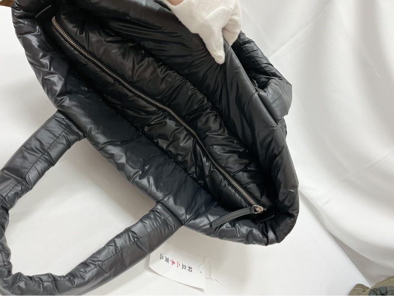 莉亞精品♡Chanel A48611 手提空氣包 黑 九新美包-8