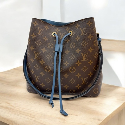 莉亞精品♡LV M43569 藍皮革水桶包 二手