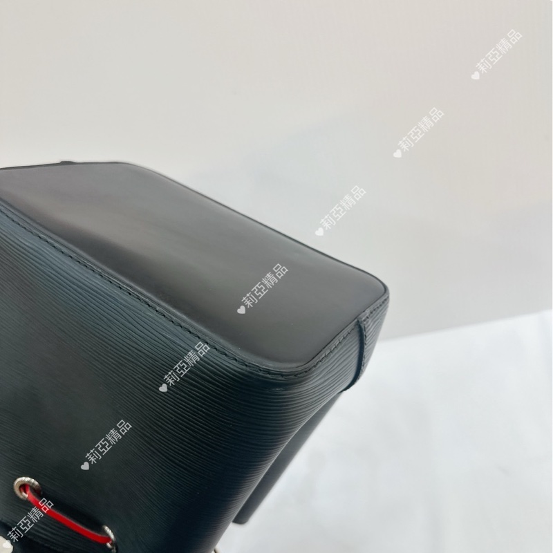 莉亞精品♡LV M25853 黑水波紋小水桶 二手-7