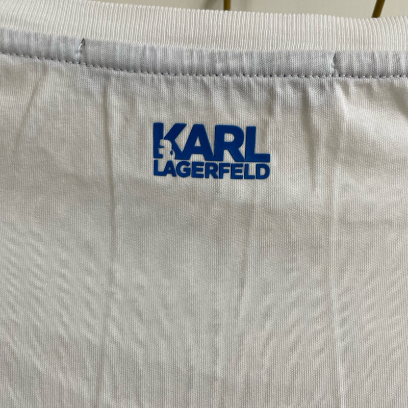 Karl 白t-4