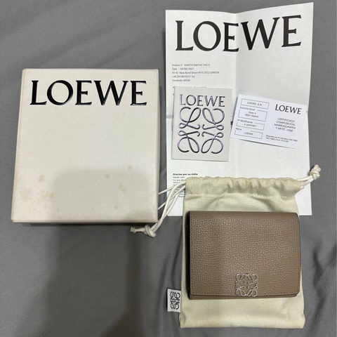 Loewe 短夾