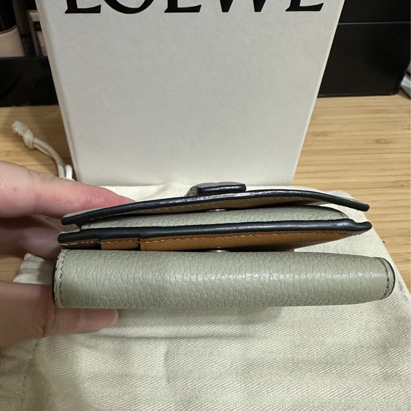 Loewe 短夾-1