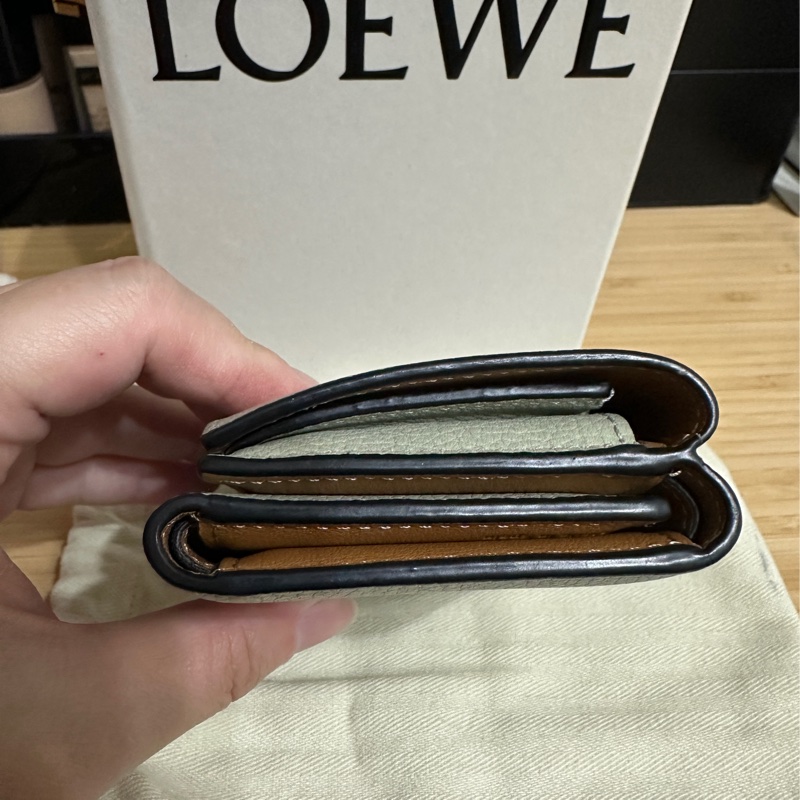 Loewe 短夾-4