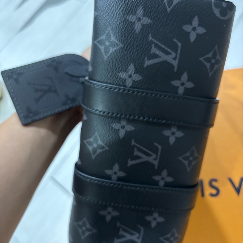 LV黑武士手提、斜背兩用包-12