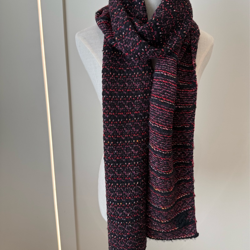 CHANEL 紅黑配色粗毛呢Logo圍巾-3