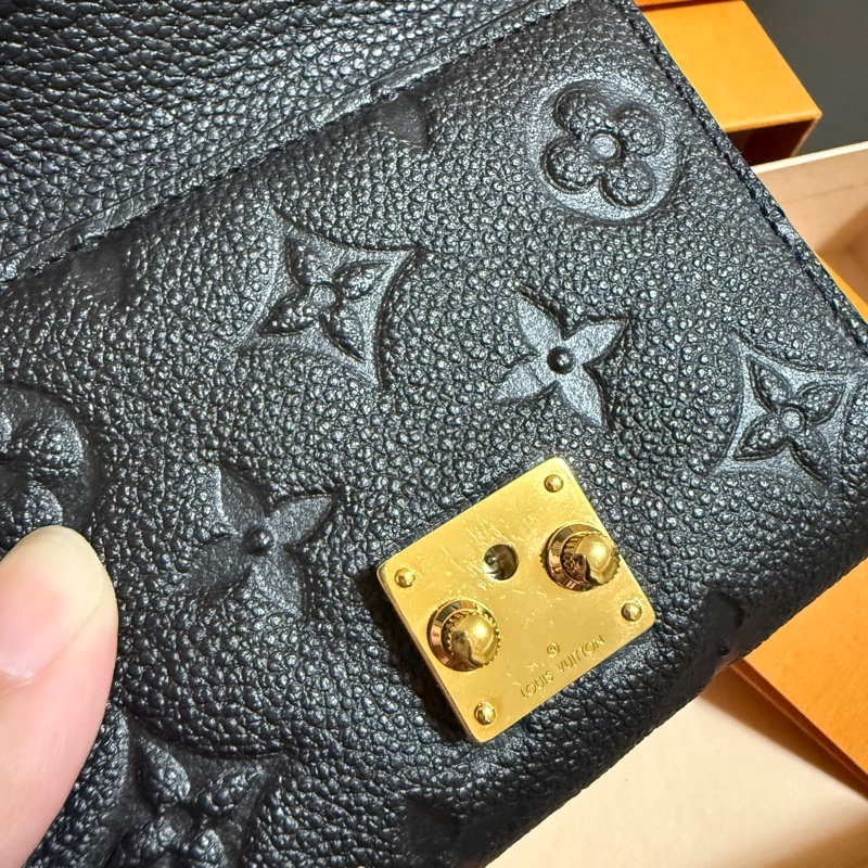 經典黑金 M80880 正常使用痕跡-17