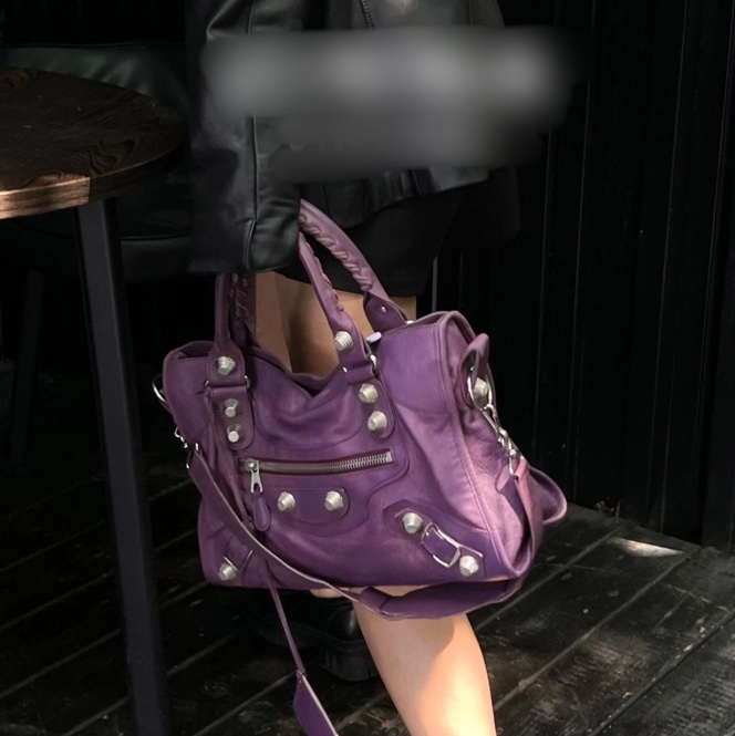 Balenciaga 中款機車包-3