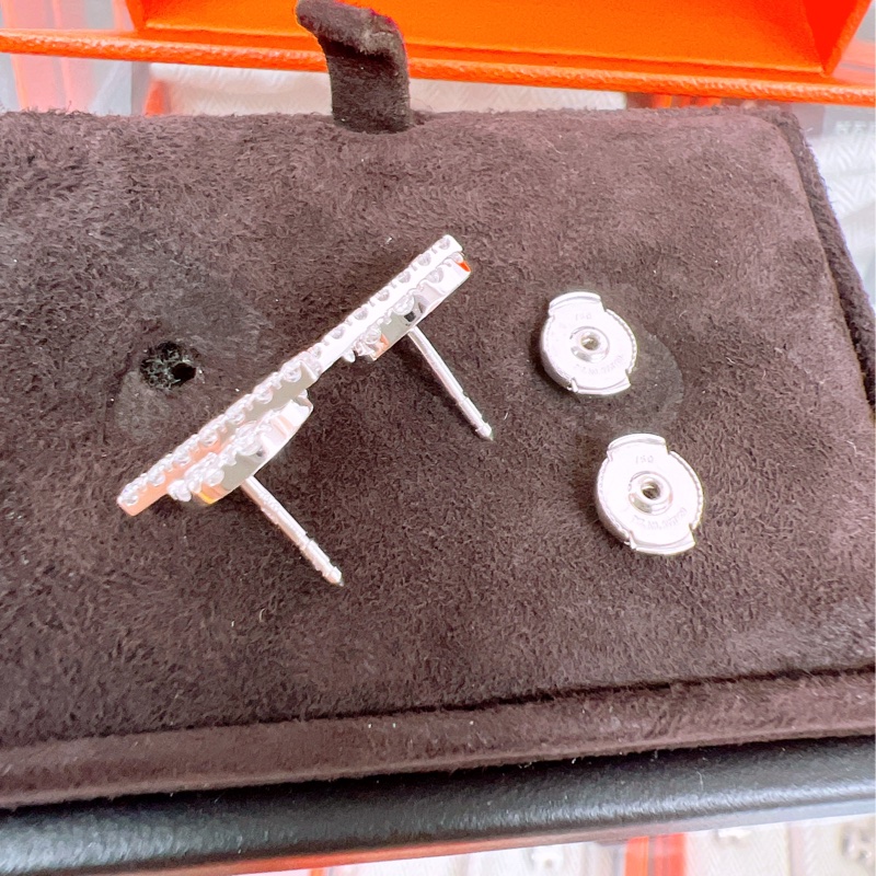 Hermes finesse 小Q白金鑽石耳環-3