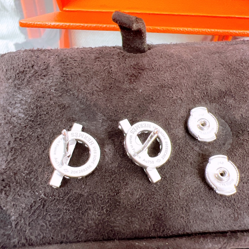 Hermes finesse 小Q白金鑽石耳環-4
