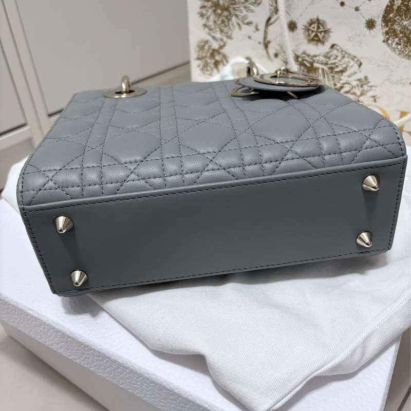 「配件齊全」Lady Dior 4格黛妃包 石灰色 小號 2022年微風廣場購入-8