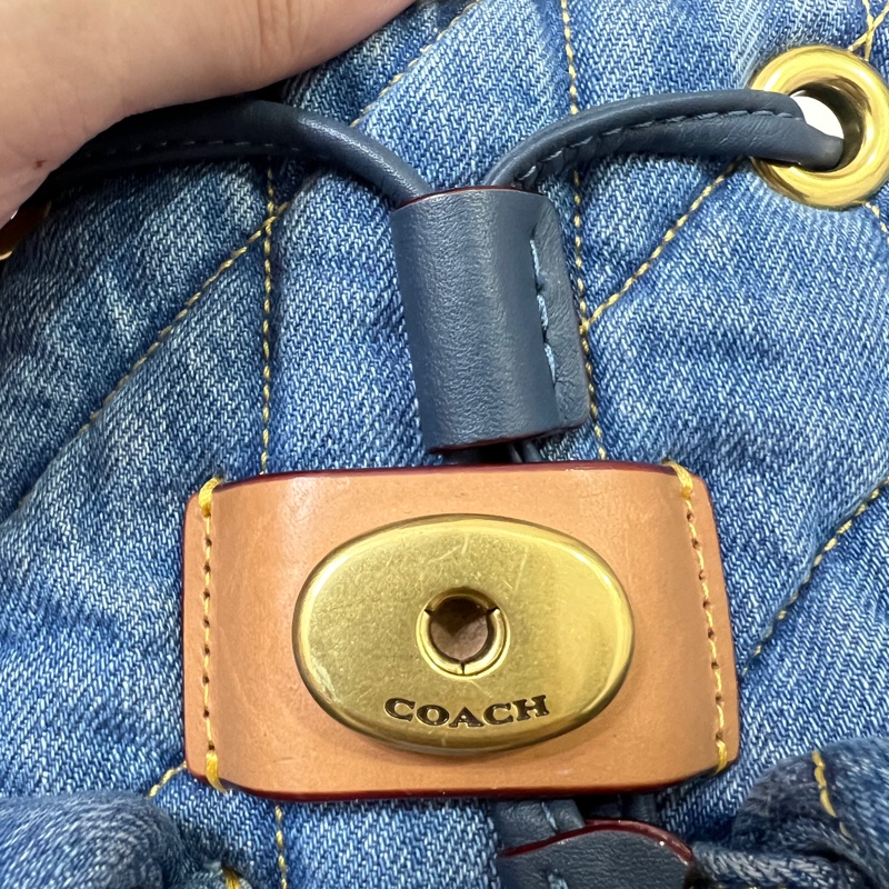 COACH TABBY 絎縫單寧牛仔鏈帶斜背/後背兩用包(單寧藍色)-12