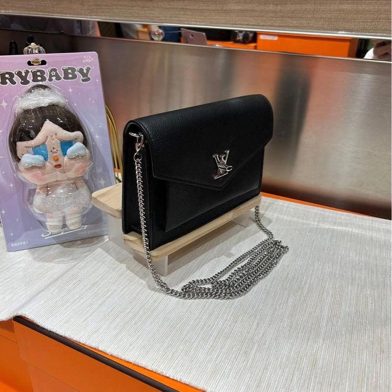 Lv my lockme chain pochette crossbody bag,-1