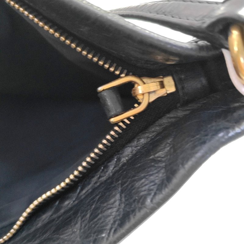 Miu Miu 黑色牛皮绗縫肩背包斜背包-8