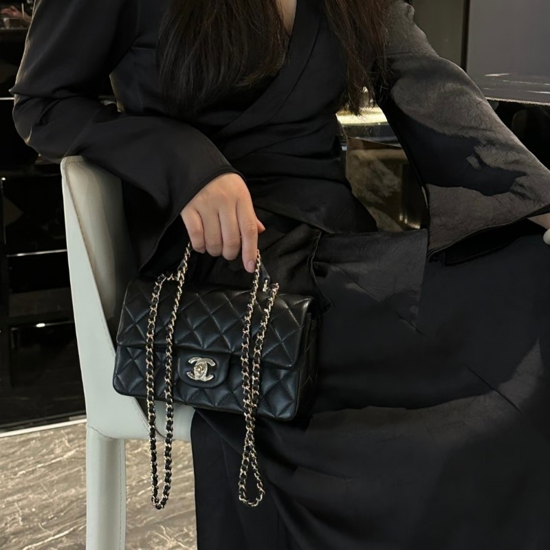 香奈兒 Chanel cf mini handle 20公分

黑金 晶片款-2