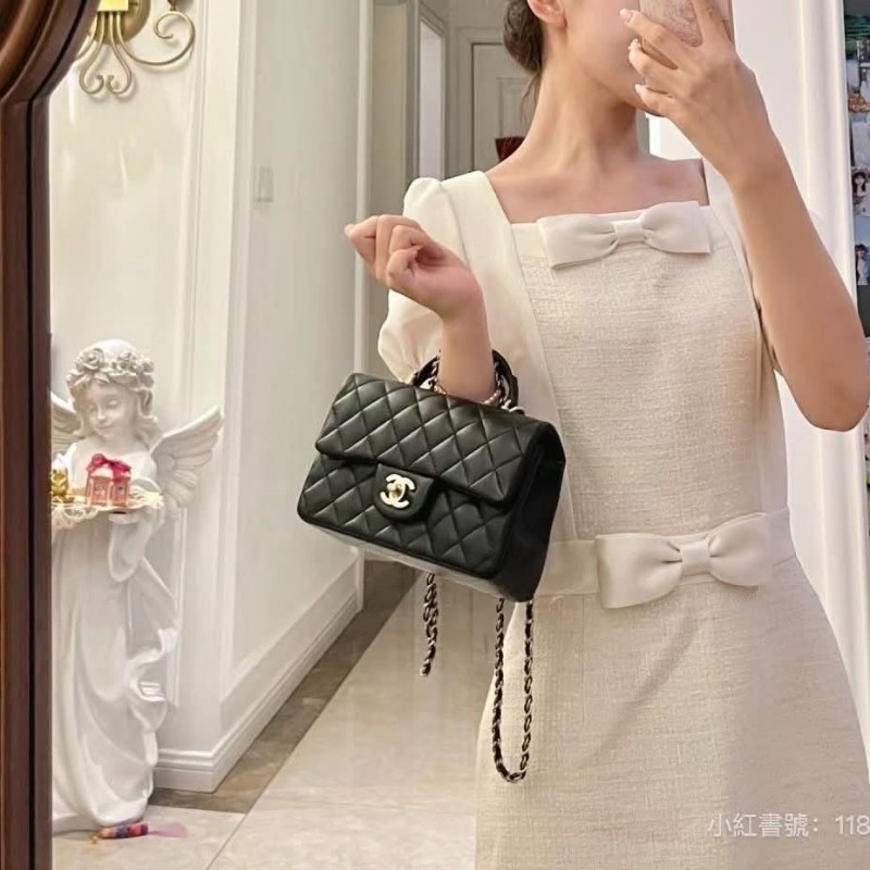 香奈兒 Chanel cf mini handle 20公分

黑金 晶片款-3