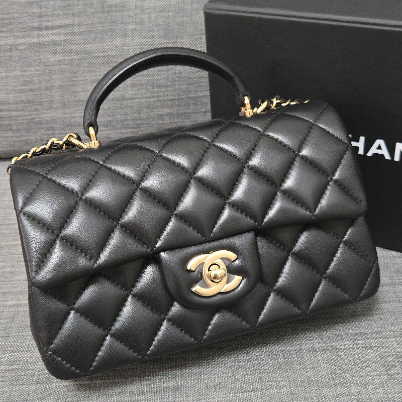 香奈兒 Chanel cf mini handle 20公分

黑金 晶片款-7