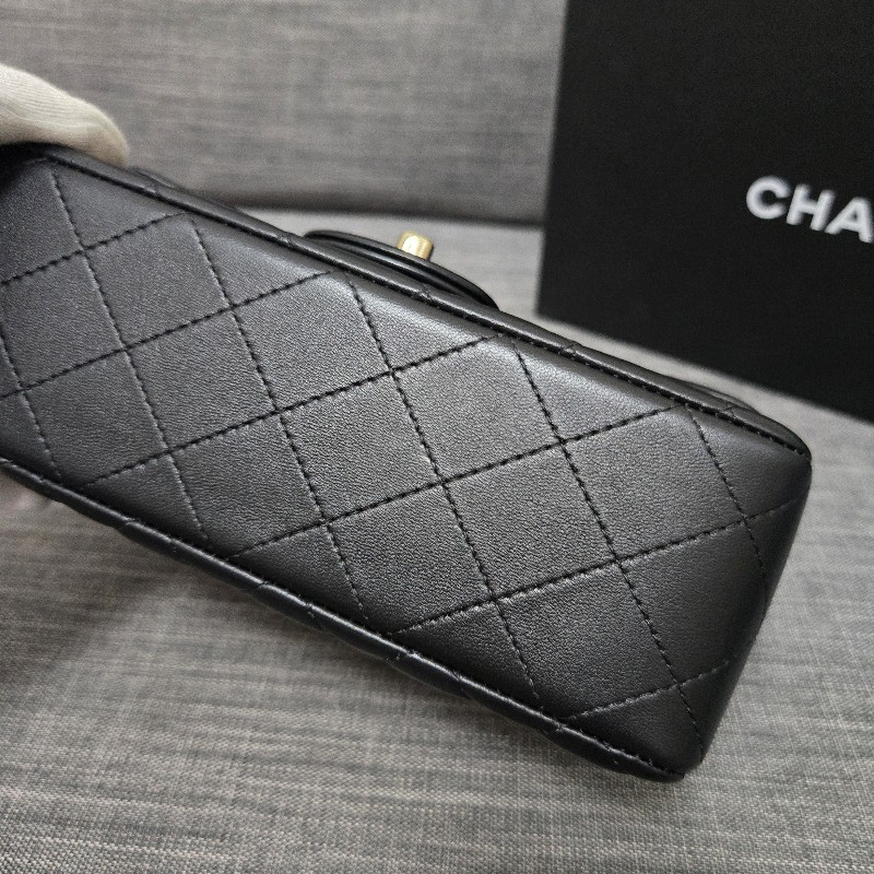 香奈兒 Chanel cf mini handle 20公分

黑金 晶片款-18