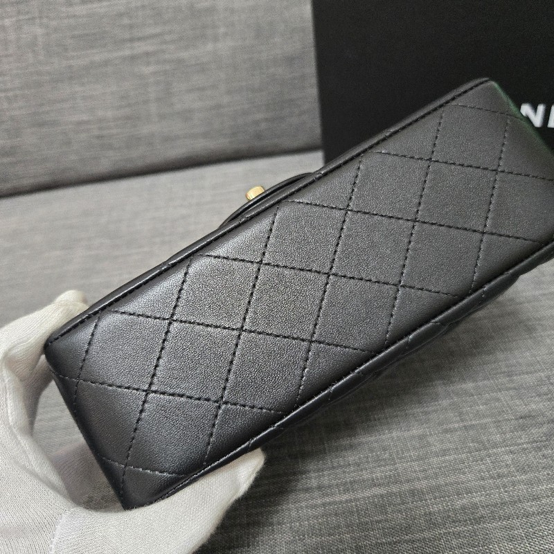 香奈兒 Chanel cf mini handle 20公分

黑金 晶片款-19
